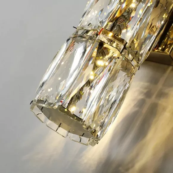 Настенный светильник Delight Collection Wall lamp A06W/4 gold/clear, декоративные элементы крупным планом Настенный светильник Delight Collection Wall lamp A06W/4 gold/clear, декоративные элементы крупным планом