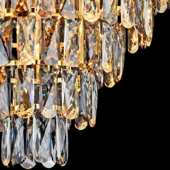 Подвесная люстра Reluce 88094-0.4-600 droplight, декоративные элементы крупным планом Подвесная люстра Reluce 88094-0.4-600 droplight, декоративные элементы крупным планом