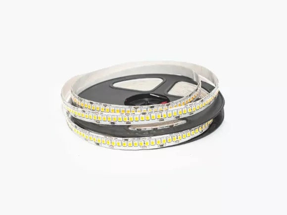 Светодиодная лента LEDS POWER 2835 240/м (21Вт/м) 24В холодная 008851 Светодиодная лента LEDS POWER 2835 240/м (21Вт/м) 24В холодная 008851