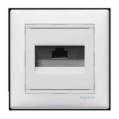 Розетка компьютерная RJ45 Legrand Valena 5e кат UTP с захватами алюминий 770230