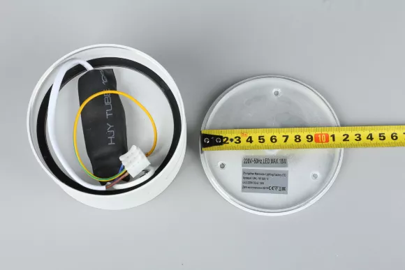Светодиодный спот Omnilux Lenno OML-101309-18, 4000, Нейтральный белый, Современный