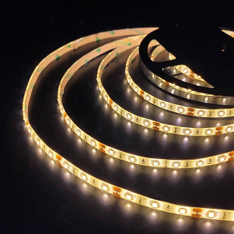 Светодиодная влагозащищенная лента Elektrostandard 4,8W/m 60LED/m 2835SMD дневной белый 5M 4690389154867