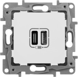 Зарядка USB A-C Legrand Etika Белый 672236