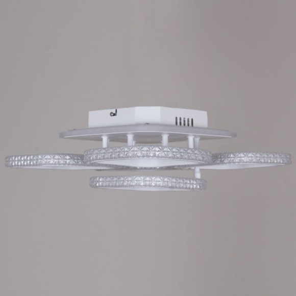 Потолочная люстра с пультом управления Reluce 06335-0.3-4+1A WH (RGB)