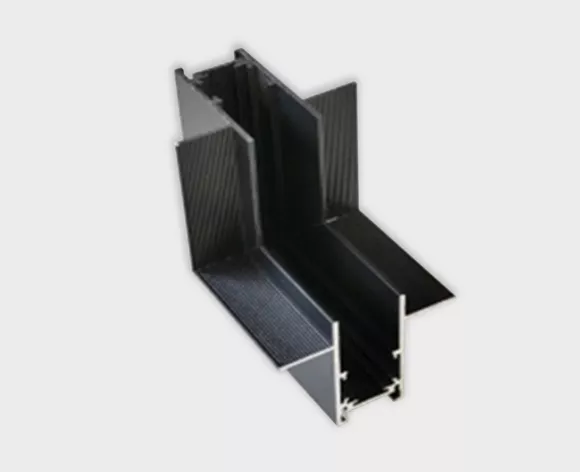 Соединитель вертикальный угловой для шинопровода Italline Atom IT012-5033 black, Черный, Италия Соединитель вертикальный угловой для шинопровода Italline Atom IT012-5033 black, Черный, Италия