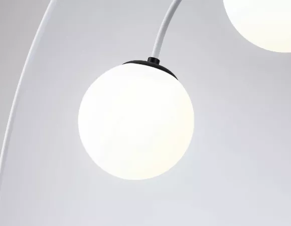 Люстра на штанге Ambrella Light Modern TR2572, декоративные элементы крупным планом Люстра на штанге Ambrella Light Modern TR2572, декоративные элементы крупным планом