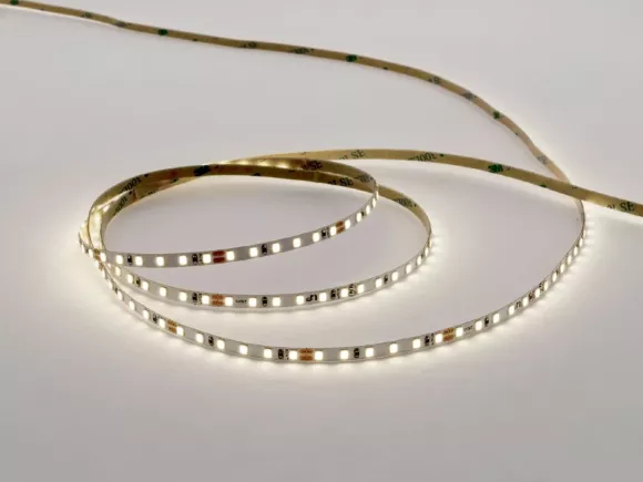 Светодиодная лента узкая LEDS POWER 2835 120/м (5Вт/м) 24В нейтральная 5мм 006031 Светодиодная лента узкая LEDS POWER 2835 120/м (5Вт/м) 24В нейтральная 5мм 006031