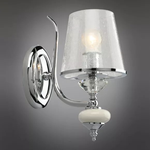 Бра Omnilux OML-84601-01, Хром, Прозрачный, Металл, декоративные элементы крупным планом Бра Omnilux OML-84601-01, Хром, Прозрачный, Металл, декоративные элементы крупным планом