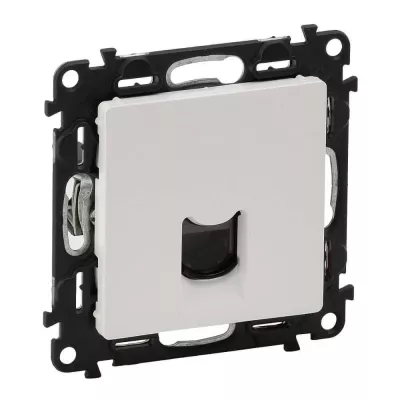Информационная розетка RJ45 Legrand Valena Life 5 кат UTP белая 753440