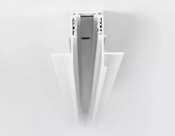 Шинопровод встраиваемый под ГКЛ 9,5мм Ambrella Light Magnetic Standard GL3338-9.5, вид снизу Шинопровод встраиваемый под ГКЛ 9,5мм Ambrella Light Magnetic Standard GL3338-9.5, вид снизу