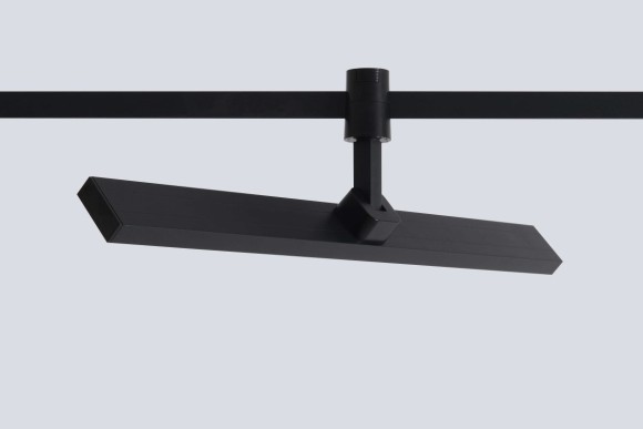 Трековый светильник для гибкой магнитной системы Crystal Lux Trace 48V CLT 0.37 001 18W BL SMART