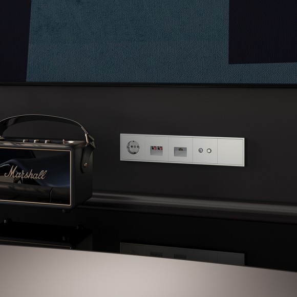 Розетка телевизионная Voltum S70 VLS060405