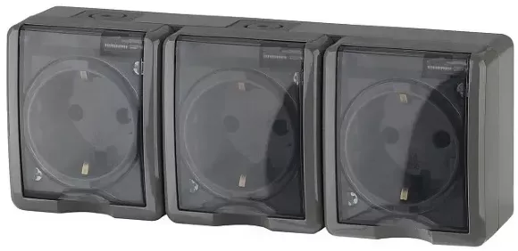 Розетка ЭРА Эксперт 3х2P+E IP54 со шторками 16A 250V 11-2406-03 Б0020723