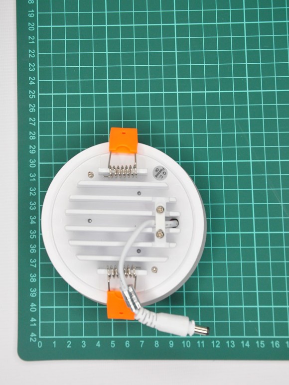 Встраиваемый светильник Elvan VLS-109R-18W-NH-Wh