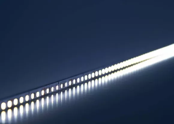 Светодиодная лента Feron 11W/m 120LED/m 2835SMD холодный белый 5М LS501 41058 Светодиодная лента Feron 11W/m 120LED/m 2835SMD холодный белый 5М LS501 41058