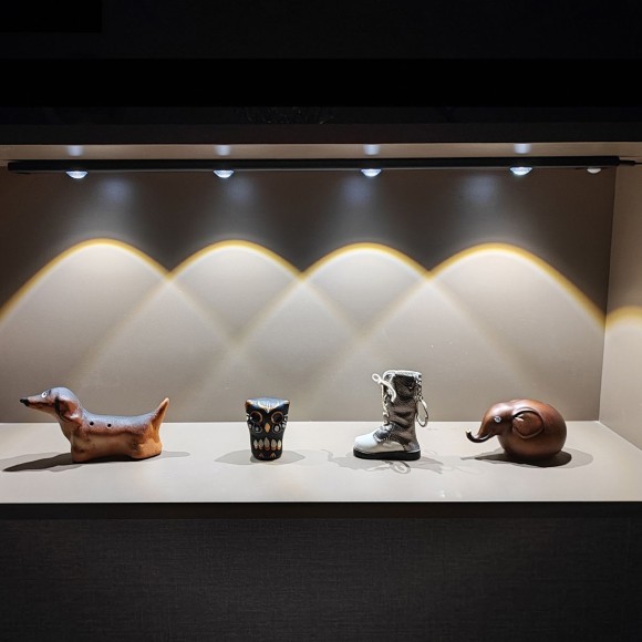 Мебельный светильник Uniel ULI-F50-5W/4000K SENSOR IP40 BLACK UL-00011957