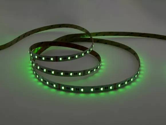 Светодиодная лента LEDS POWER 5050 60/м (19,2Вт/м) 24В RGBW 004051 Светодиодная лента LEDS POWER 5050 60/м (19,2Вт/м) 24В RGBW 004051