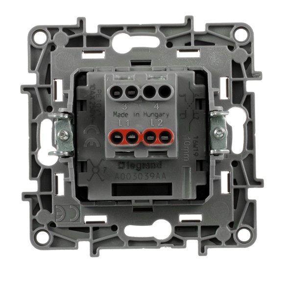Переключатель одноклавишный промежуточный Legrand Etika 10A 250V алюминий 672409