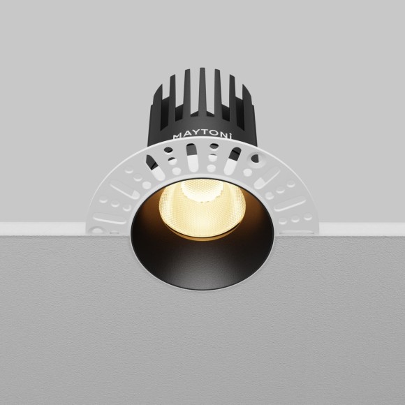 Встраиваемый светильник Maytoni Dip DL121-15W-2.7K-TRS-B