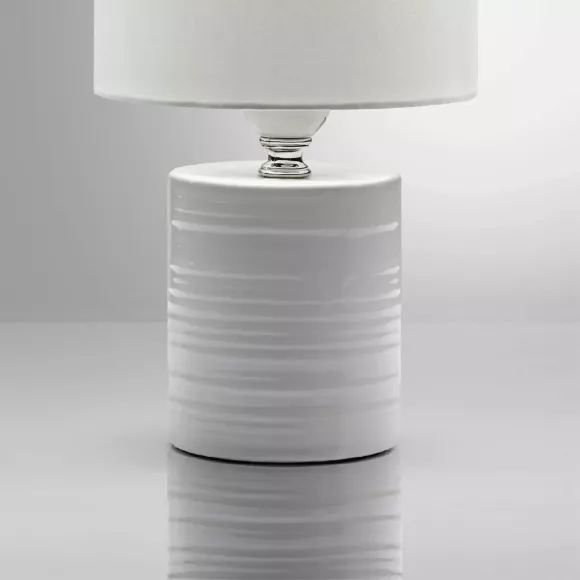 Настольная лампа Lumion Moderni Tuala 8144/1T, основание крупным планом Настольная лампа Lumion Moderni Tuala 8144/1T, основание крупным планом