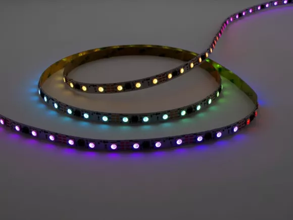 Светодиодная лента LEDS POWER MAGIC-E RGB "бегущий огонь" 5050 60/м (14,4Вт/м) 12В 003450 Светодиодная лента LEDS POWER MAGIC-E RGB "бегущий огонь" 5050 60/м (14,4Вт/м) 12В 003450