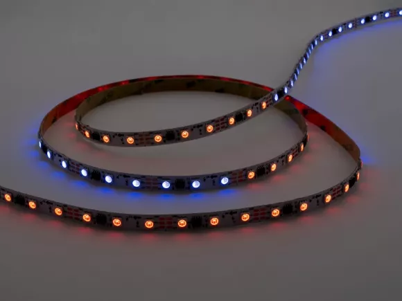 Светодиодная лента LEDS POWER MAGIC-E RGB "бегущий огонь" 5050 60/м (14,4Вт/м) 12В 003450 Светодиодная лента LEDS POWER MAGIC-E RGB "бегущий огонь" 5050 60/м (14,4Вт/м) 12В 003450