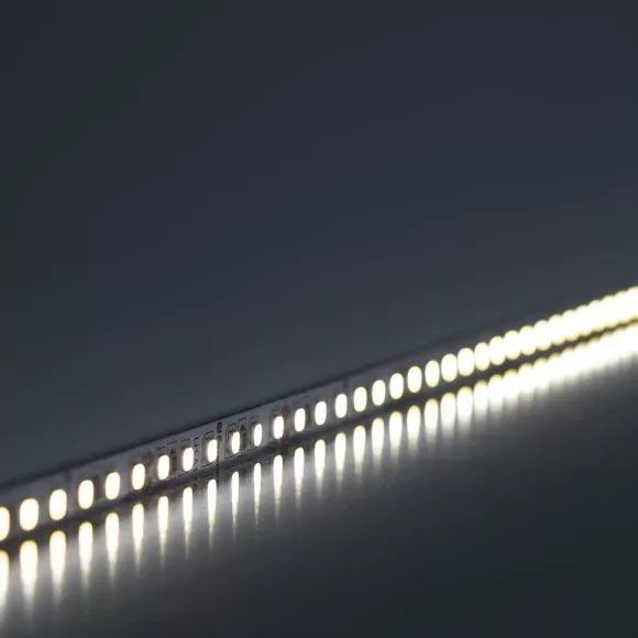 Светодиодная лента Feron 17W/m 180LED/m 2835SMD белый 5M LS616 41530 Светодиодная лента Feron 17W/m 180LED/m 2835SMD белый 5M LS616 41530
