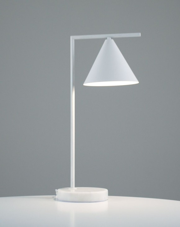 Настольная лампа Moderli Omaha V11596-1T