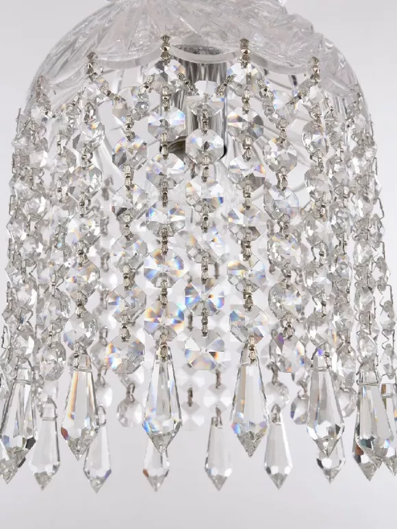 Подвесной светильник Bohemia Ivele Crystal 14781P/16 Ni Drops, декоративные элементы крупным планом Подвесной светильник Bohemia Ivele Crystal 14781P/16 Ni Drops, декоративные элементы крупным планом
