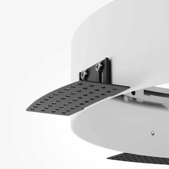 Рамка для встраиваемого светильника Maytoni Downlight DLA032-TRS45-W, крупный план Рамка для встраиваемого светильника Maytoni Downlight DLA032-TRS45-W, крупный план