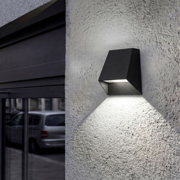 Уличный настенный светильник Uniel ULU-P34A-5W/4000K IP65 BLACK UL-00013623