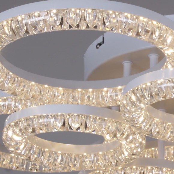 Потолочная люстра с пультом управления Reluce 09847-0.3-5+5A WH