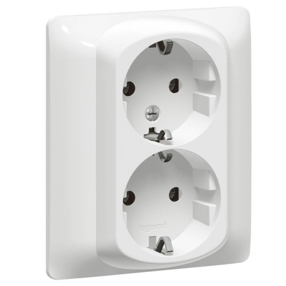 Розетка 2х2К+3 Legrand Galea Life 16A 250V с/з со шторками винтовой зажим белая 771031