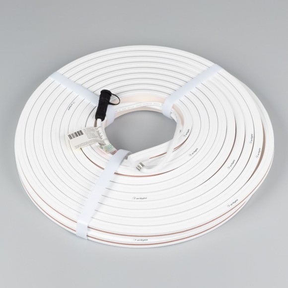 Светодиодная герметичная лента Arlight MOONLIGHT-TOP-X320-13x12mm 24V Day4000 (5 W/m, IP67, sauna, 15m, wire x2) 051131