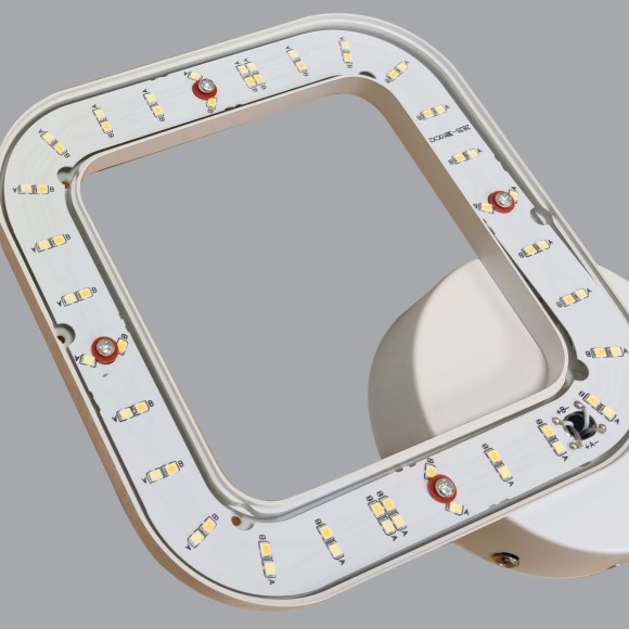 Потолочная люстра с пультом управления Reluce 09848-0.3-4+4B WH