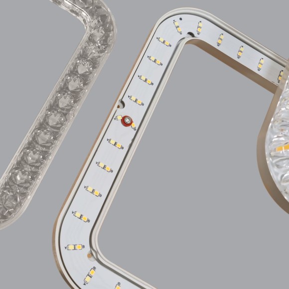 Потолочная люстра с пультом управления Reluce 09848-0.3-4+4B WH