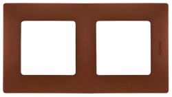 Рамка 2-постовая Legrand Etika какао 672572