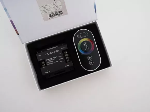 Контроллер LEDS POWER RGB TH05 сенсорный ПДУ 18А 003511 Контроллер LEDS POWER RGB TH05 сенсорный ПДУ 18А 003511