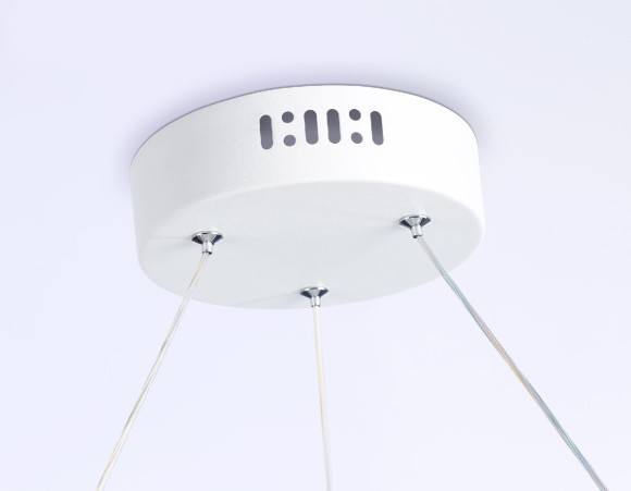 Подвесная светодиодная люстра с пультом управления Ambrella Light Comfort FL51772