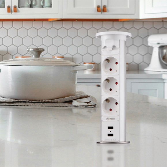 Блок розеток (3 секции и 2 USB) Mebax 00-00001162