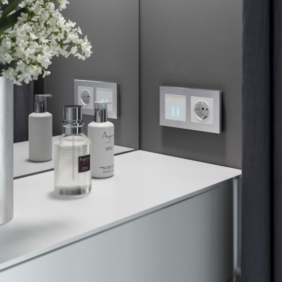 Сенсорный выключатель двухклавишный с подсветкой Werkel 4690389179556 W4520001