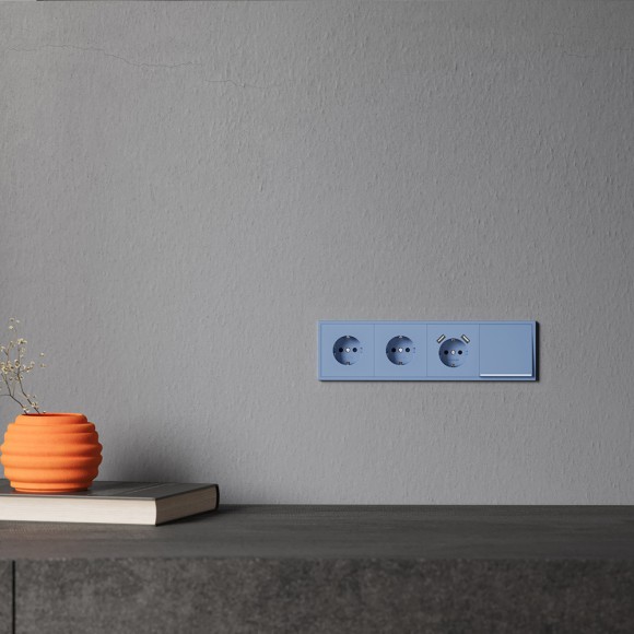 Накладка для розетки с заземлением и защитными шторками, с USB A+A Voltum S70 (деним) VLS000915