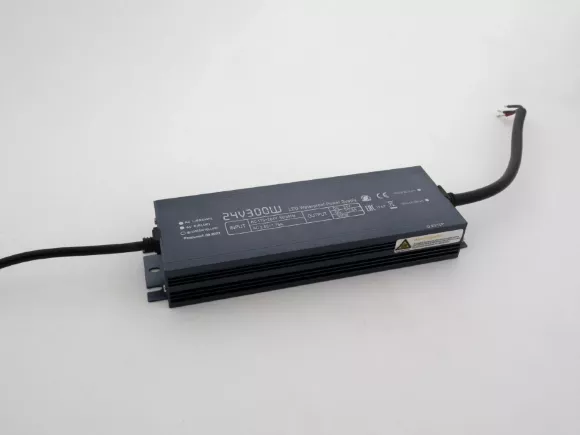 Блок питания LEDS POWER 300Вт 24В IP67 алюминий SLIM 003184 Блок питания LEDS POWER 300Вт 24В IP67 алюминий SLIM 003184