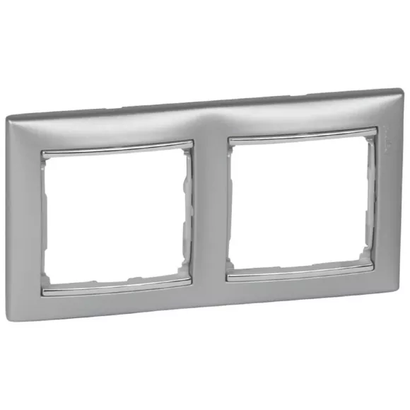 Рамка 2-постовая Legrand Valena алюминий/серебряный штрих 770352 Рамка 2-постовая Legrand Valena алюминий/серебряный штрих 770352