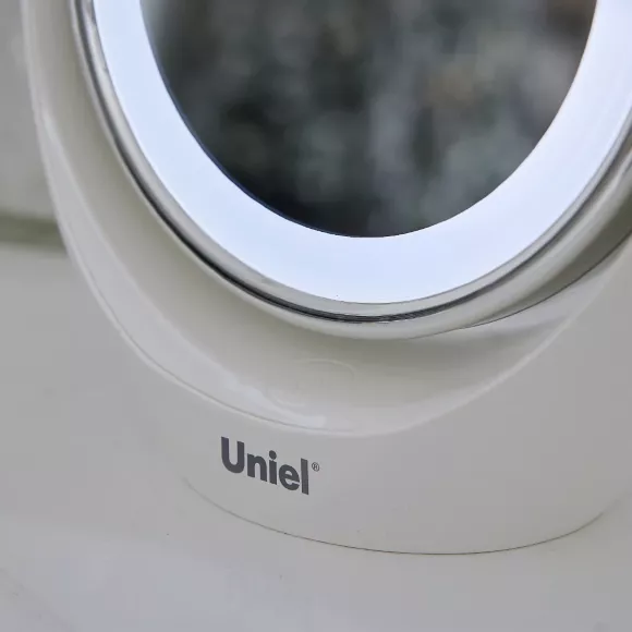 Зеркало с подсветкой (UL-00005246) Uniel TLD-592 White/LED/13Lm/6000K/3АА Зеркало с подсветкой (UL-00005246) Uniel TLD-592 White/LED/13Lm/6000K/3АА