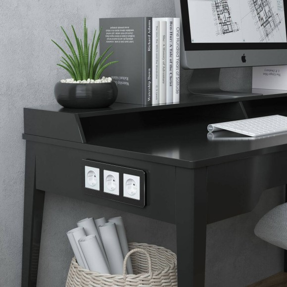 Розетка с заземлением и шторками Werkel 4690389184734 W1171161