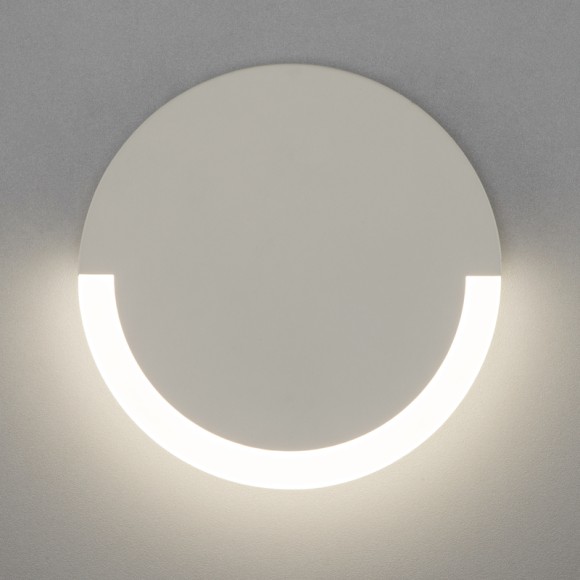 Настенный светодиодный светильник Eurosvet Radiant 40147/1 LED белый