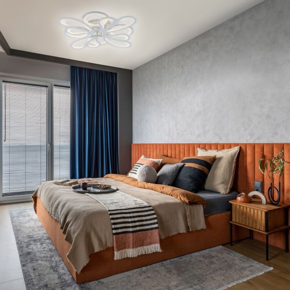 Потолочная люстра с пультом управления Escada Armeria 10229/8LED