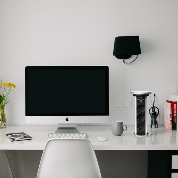 Блок розеток (3 секции и 2 USB) Mebax 00-00001183