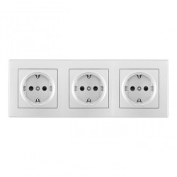 Розетка тройная (трехпостовая) с/з и шторками Arte Milano SET06-3-40-1x3 silver